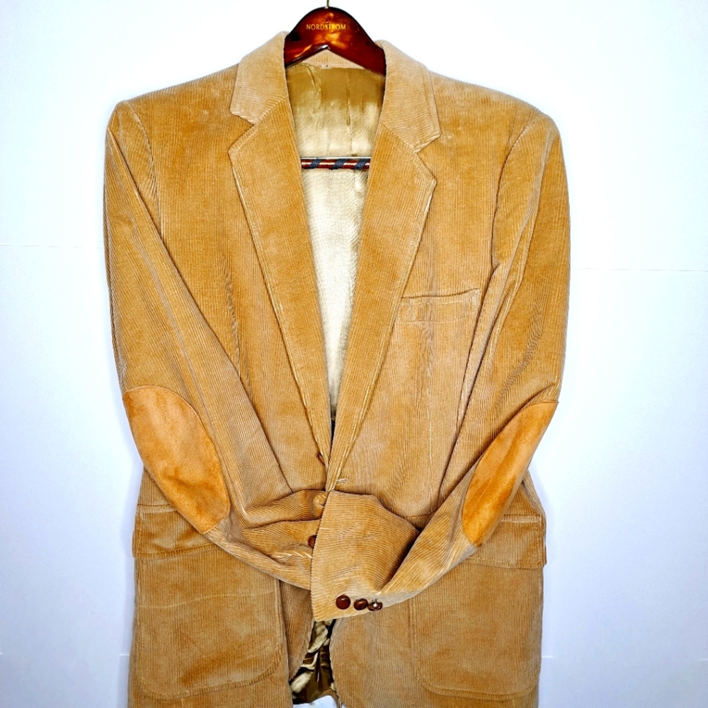 Vintage corduroy sports coat. Grandpa core, classic core,size 44 long.